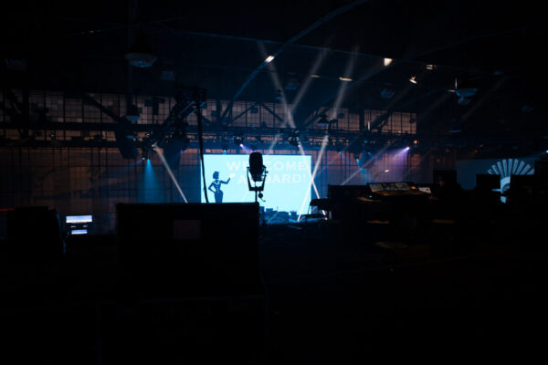 ARTOFWINEw-2450 ARTOFWINEw-2450