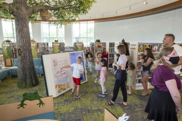 637927889186079305 Magic Book