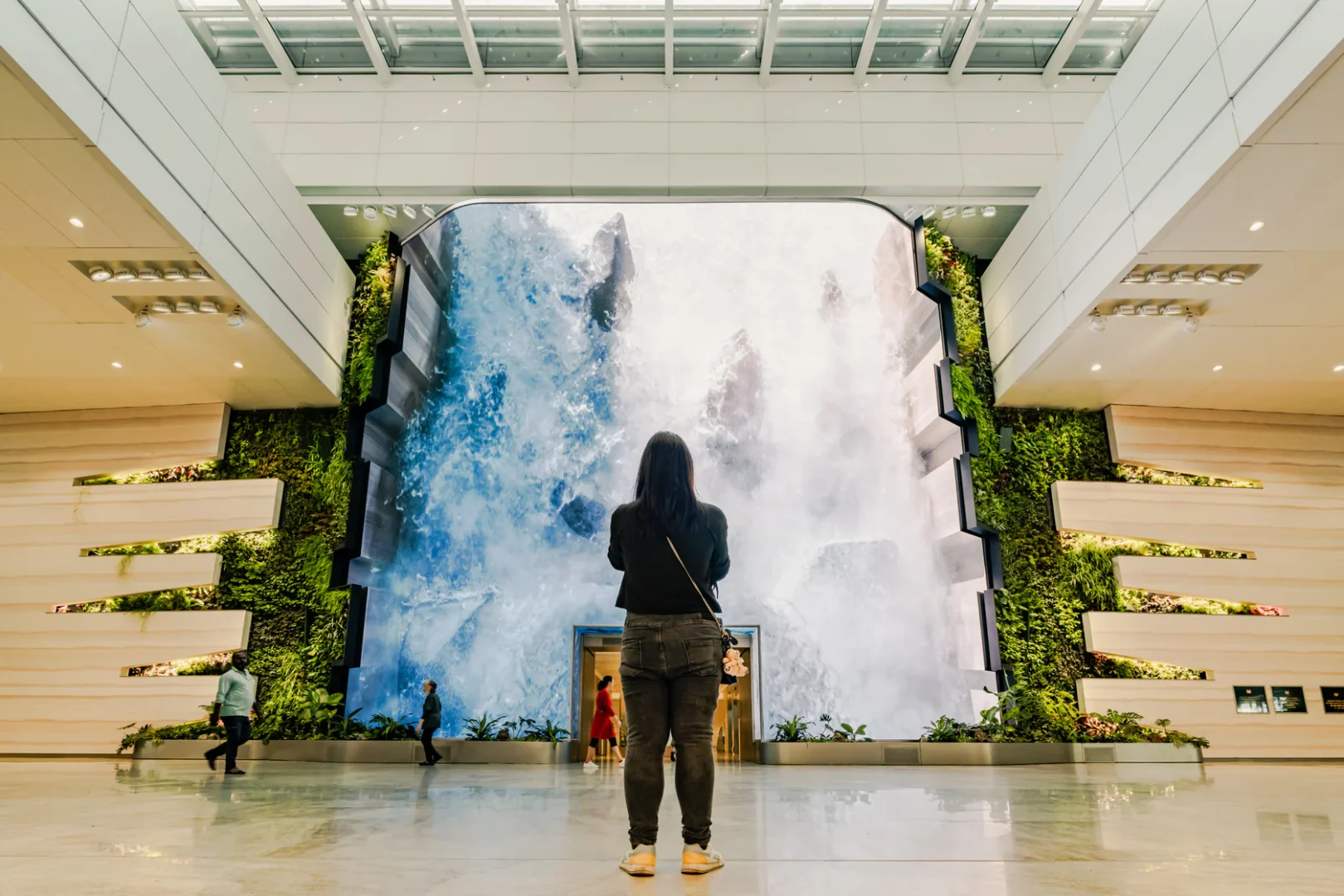 Big AV, Bigger Moments: How To Power Up Iconic Venues